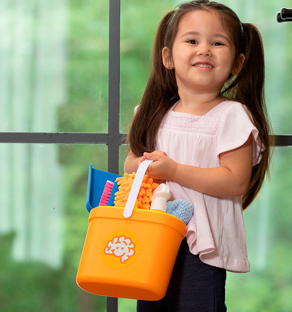 Pretendables Cleaning Kit by Fat Brain Toys