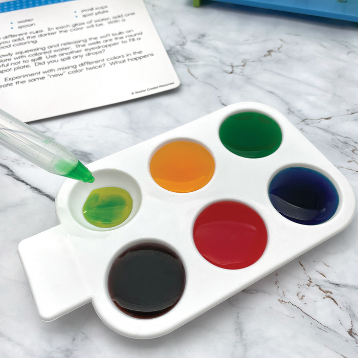 Up-Close Science Eyedroppers and Spot Plates Activity Set